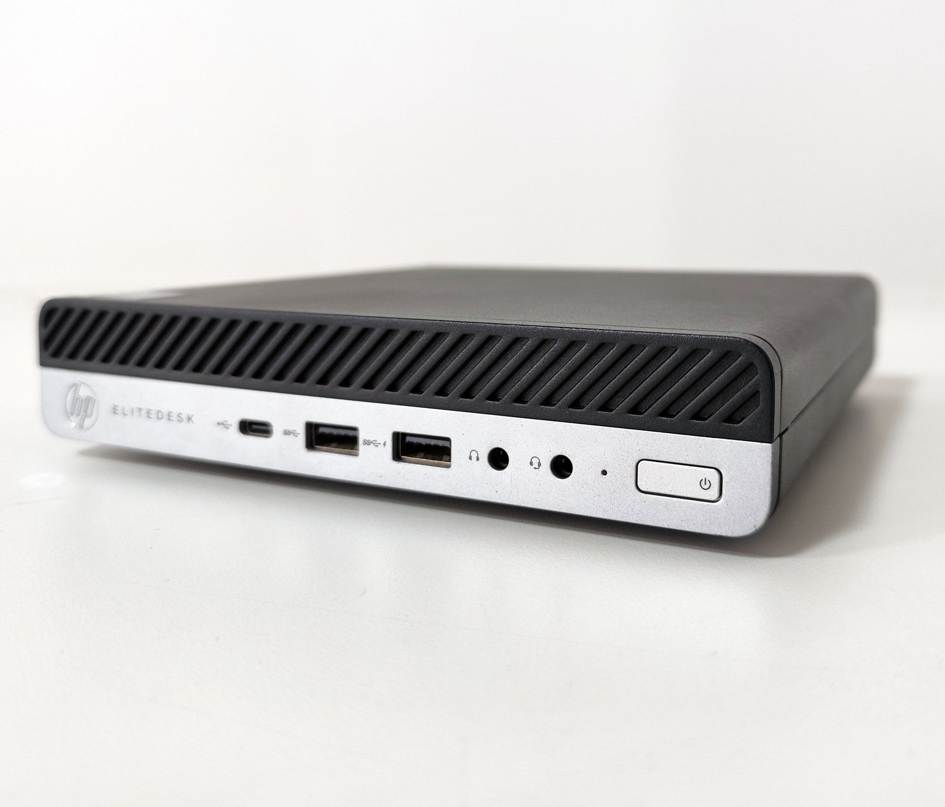 HP EliteDesk mini desktop PC ricondizionato su Messoanuovo.it, vista frontale con porte USB